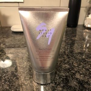 Monat Blow Out Cream